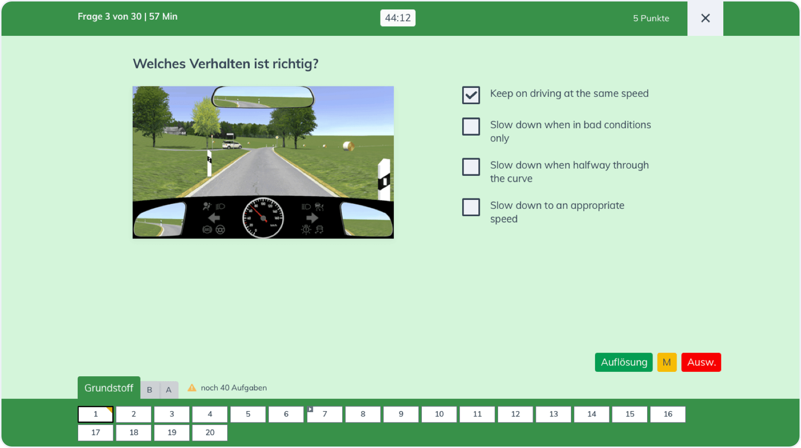 Bildschirmaufname von der ClickClickDrive Theorie App. Original Prüfungssimulation. Gezieltes vorbereiten auf die Prüfungssituation.