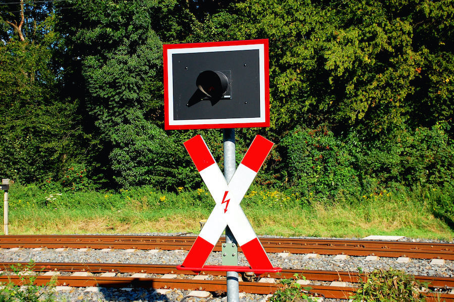 Regeln für die Überquerung eines Bahnübergangs - Der ClickClickDrive Wiki